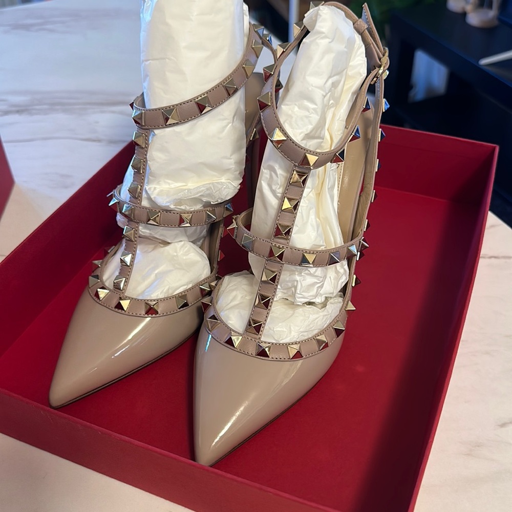 Valentino high heels shoes